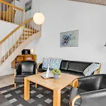 Vakantiehuis Awesome In