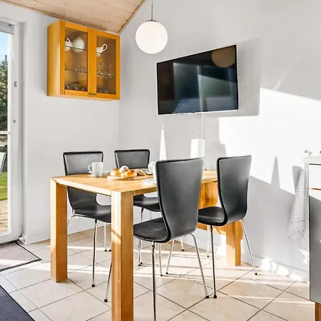 Stunning In With Kitchen